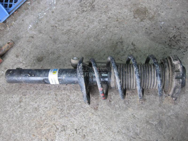 Prednji amortizer sa oprugom