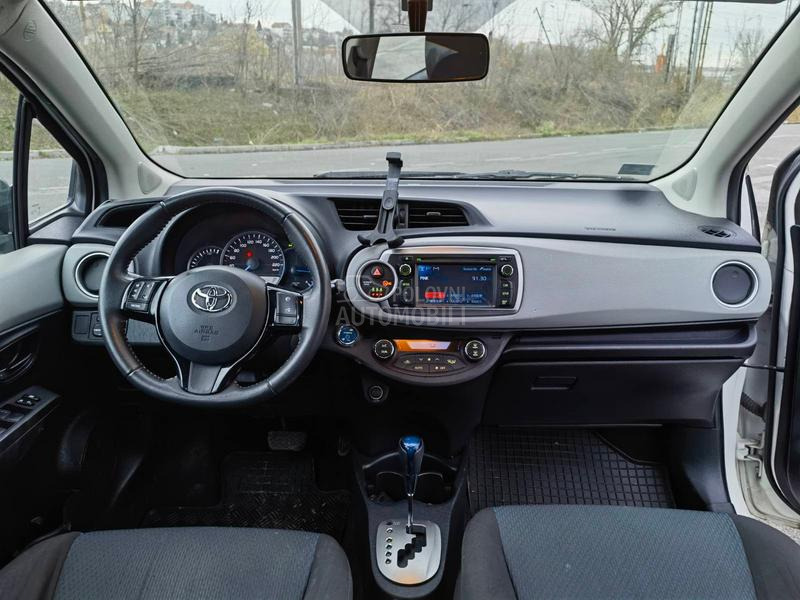 Toyota Yaris HYBRID