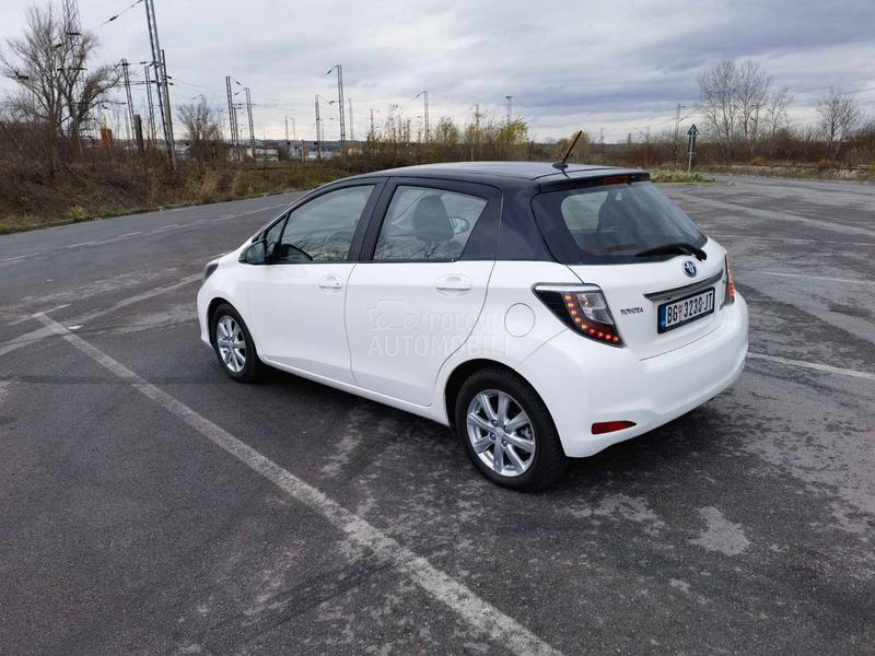 Toyota Yaris HYBRID