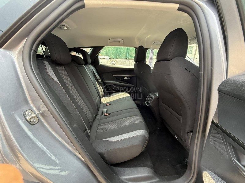 Peugeot 3008 1.2 B