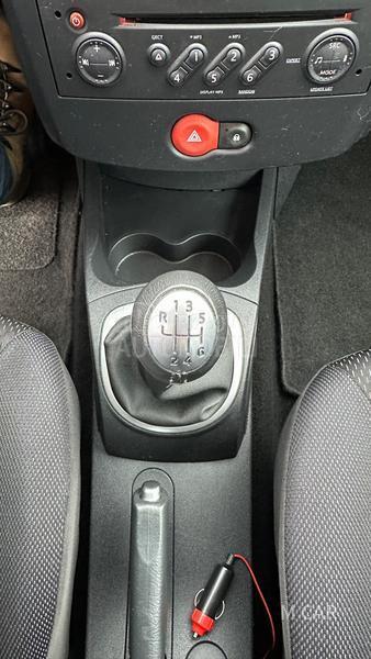 Renault Clio cLio  F A B R I K A