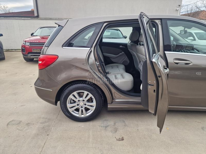 Mercedes Benz B 180 WEBASTO PRESTIGE