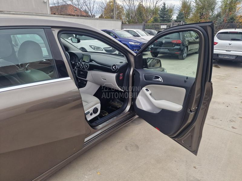 Mercedes Benz B 180 WEBASTO PRESTIGE