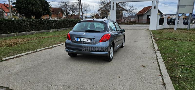 Peugeot 207 1.4b  8v