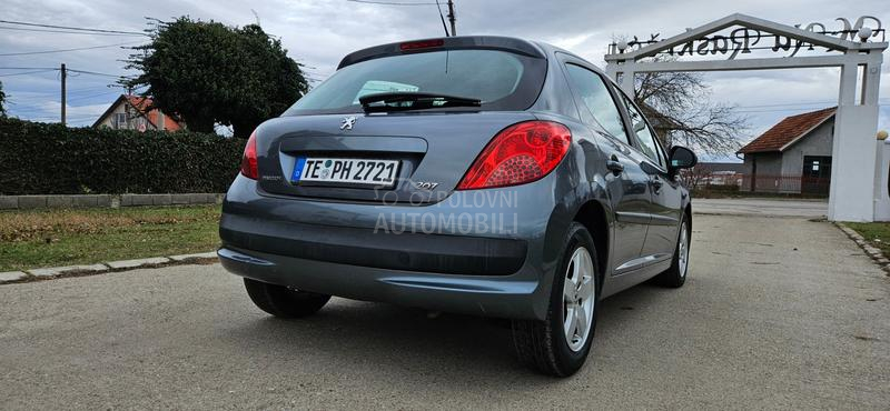 Peugeot 207 1.4b  8v