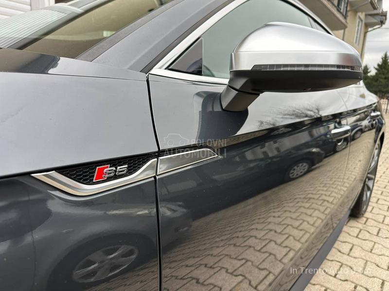 Audi S5 