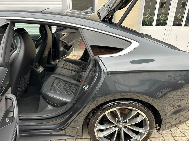 Audi S5 