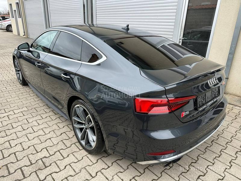 Audi S5 