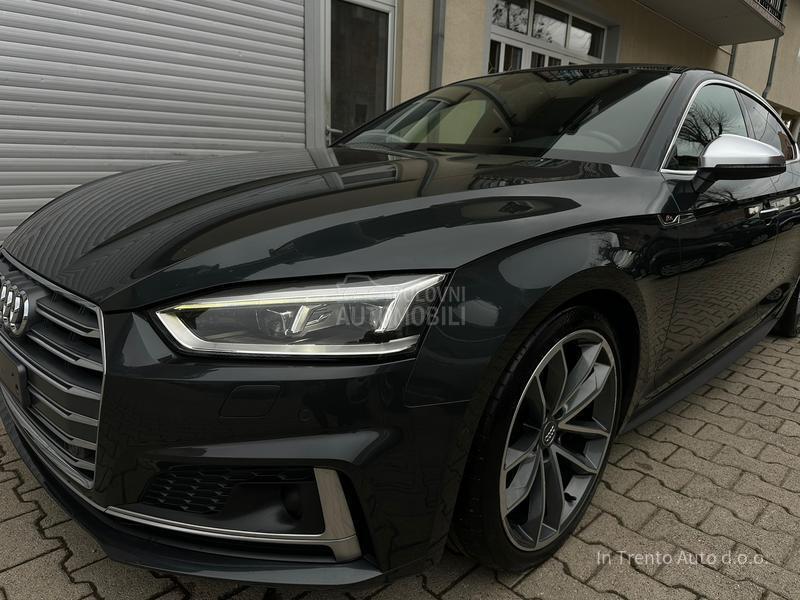 Audi S5 