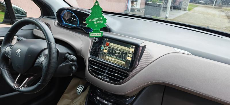 Peugeot 2008 1.6HDI CH PREMIUM
