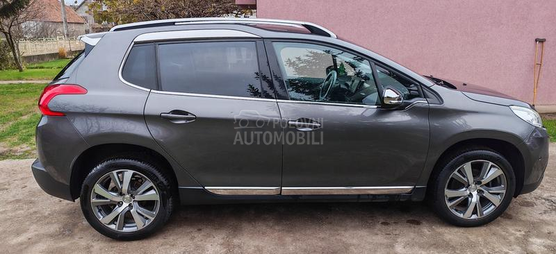 Peugeot 2008 1.6HDI CH PREMIUM