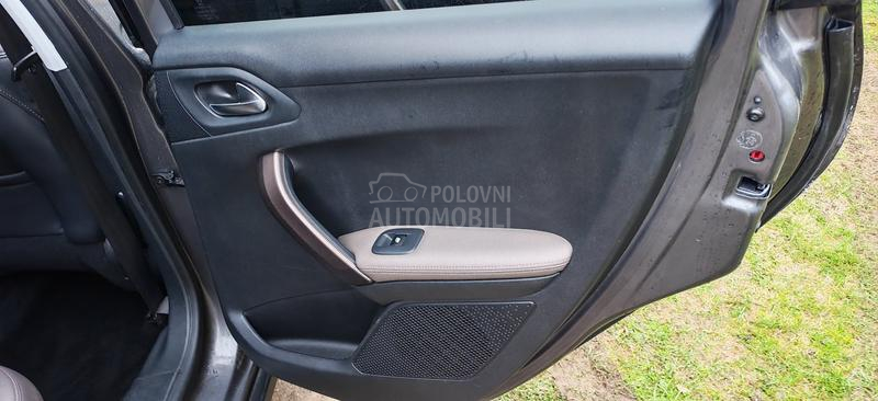 Peugeot 2008 1.6HDI CH PREMIUM