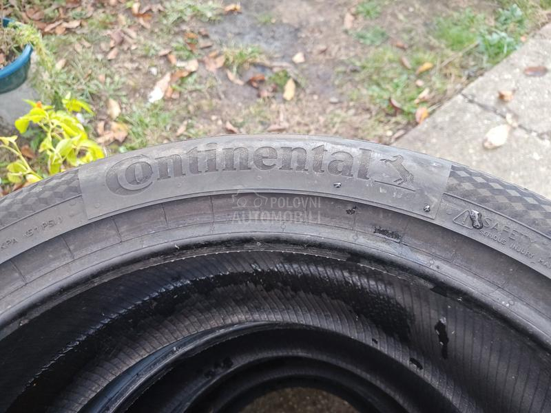 Continental 235/45 R18 Zimska
