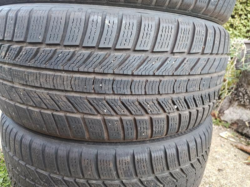 Continental 235/45 R18 Zimska