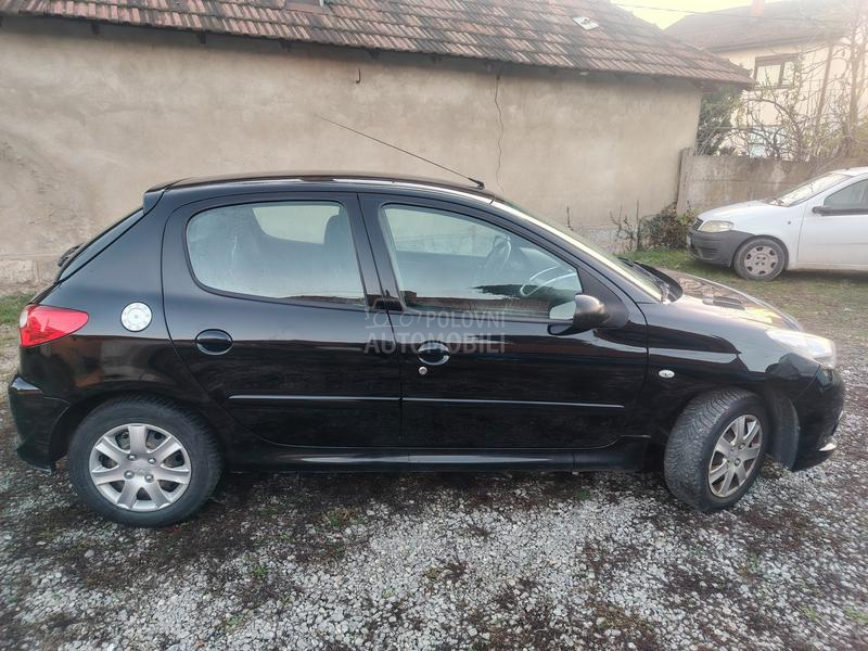 Peugeot 206 plus 1.1 URBAN