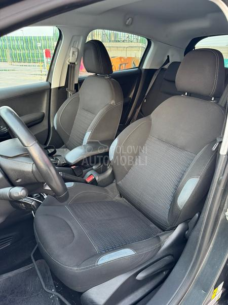 Peugeot 208 ALLURE