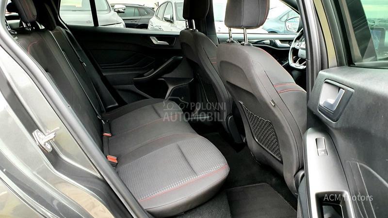 Ford Focus ST LINE