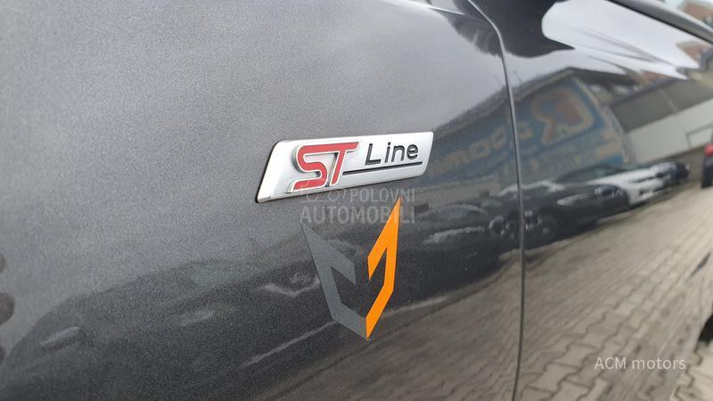 Ford Focus ST LINE