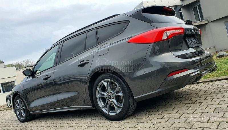 Ford Focus ST LINE
