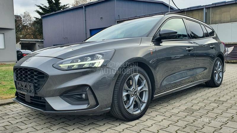 Ford Focus ST LINE