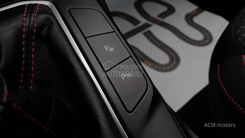 Ford Focus ST LINE
