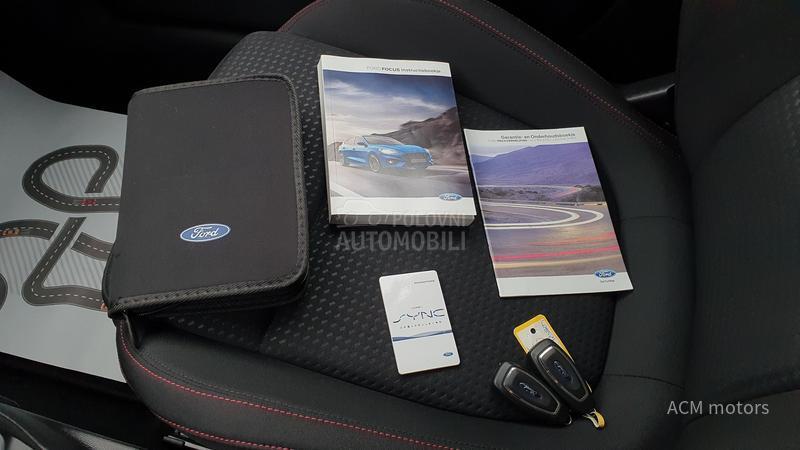 Ford Focus ST LINE