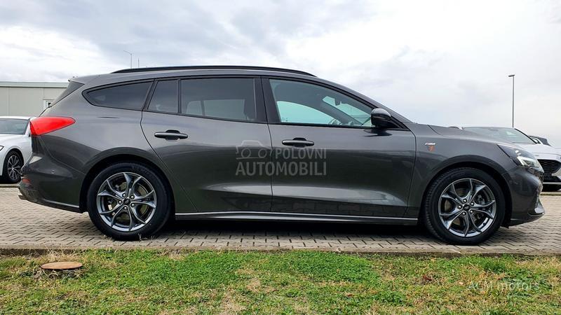 Ford Focus ST LINE
