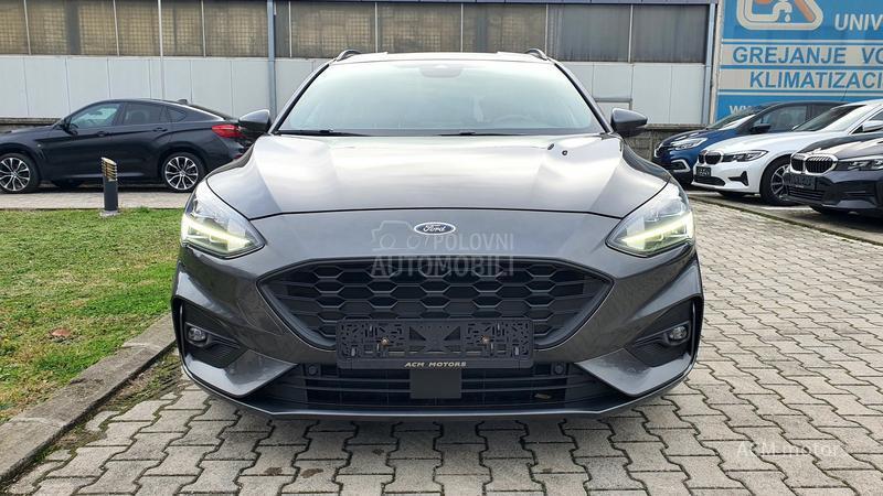 Ford Focus ST LINE