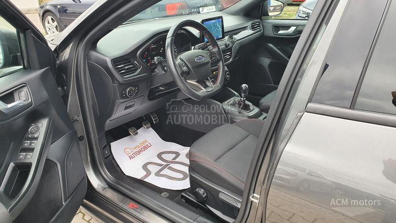 Ford Focus ST LINE