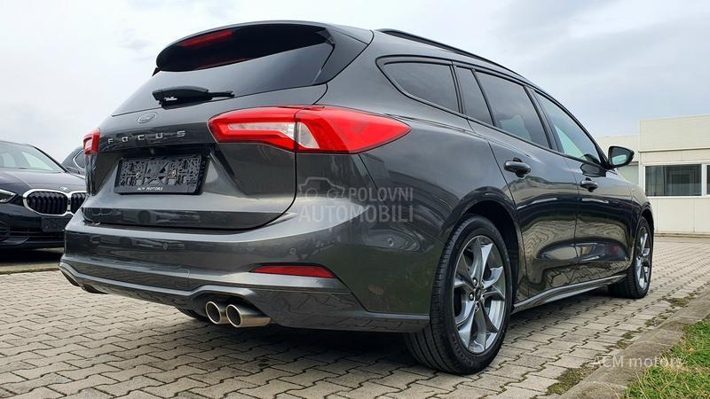 Ford Focus ST LINE
