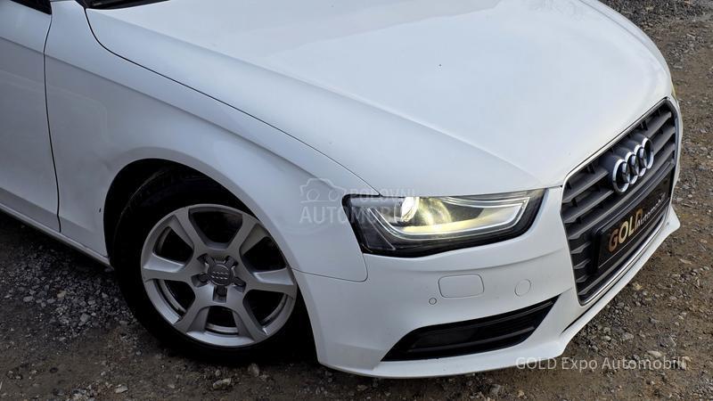 Audi A4 2.-0 S-TRON S LINE