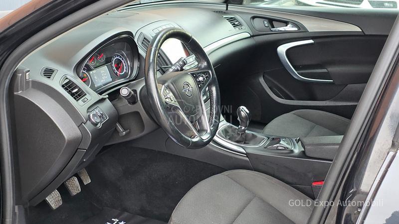 Opel Insignia 2.0 CDTi RESTY COSMO