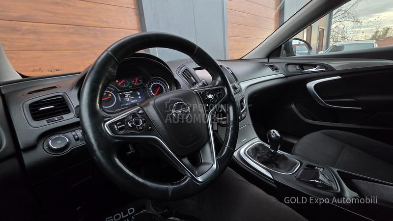 Opel Insignia 2.0 CDTi RESTY COSMO