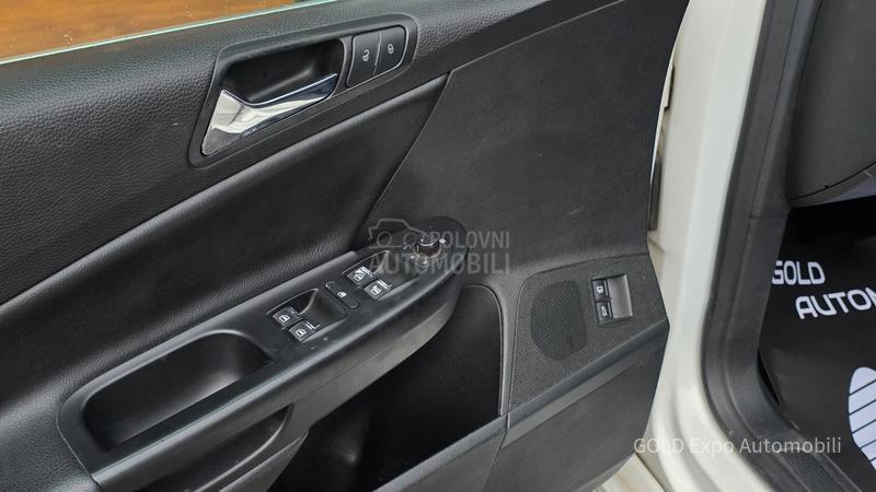 Volkswagen Passat B6 2.0 TDi DSG R LINE