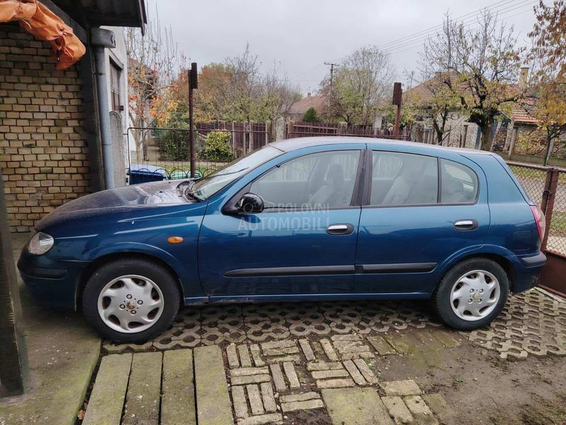 Nissan Almera 