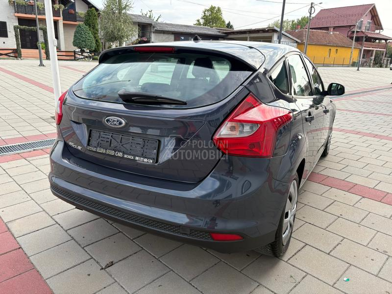 Ford Focus 1 6 D