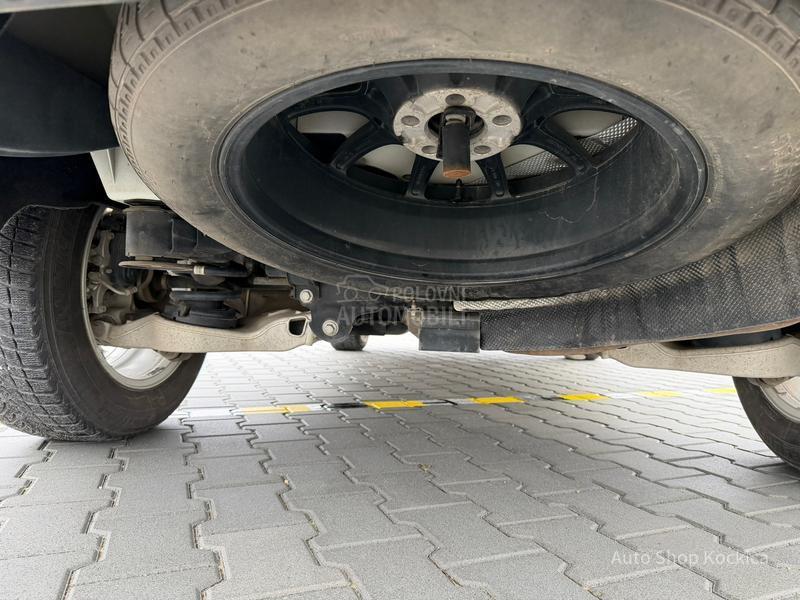 Land Rover Discovery 2.0d 4x4 241