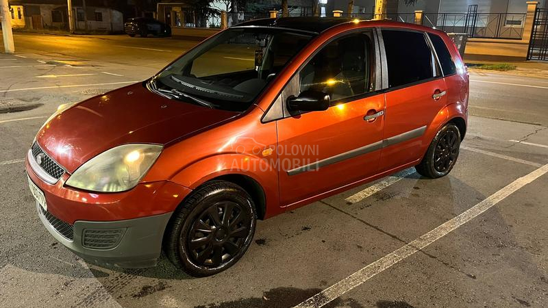 Ford Fiesta 1.4 16V REZERVISAN