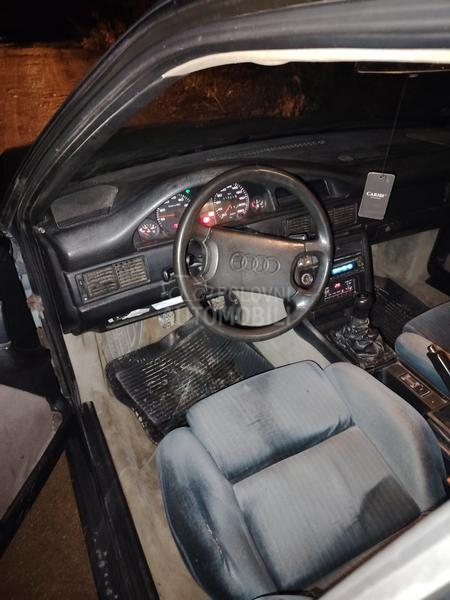 Audi 100 