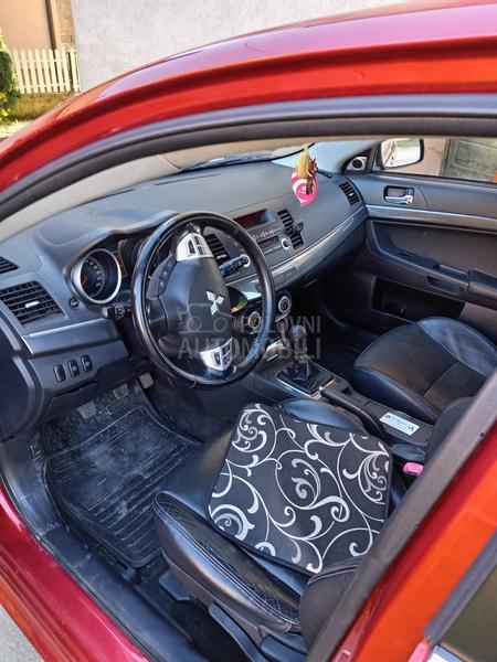Mitsubishi Lancer 