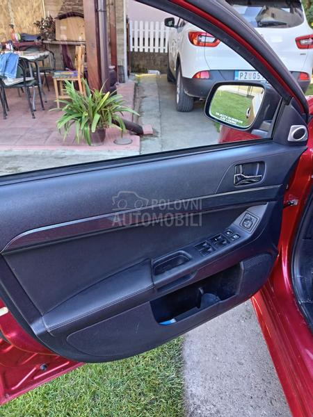 Mitsubishi Lancer 