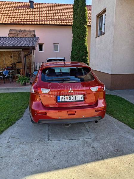 Mitsubishi Lancer 