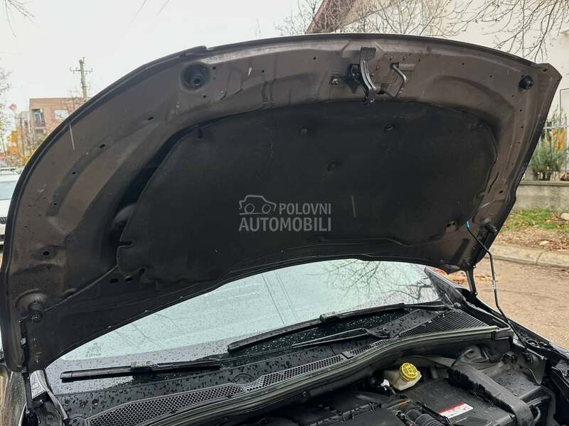 Peugeot 2008 1.6 eHDi Svajcarska