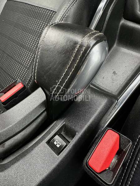 Peugeot 2008 1.6 eHDi Svajcarska