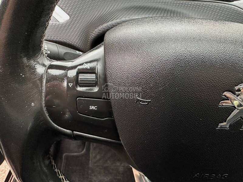 Peugeot 2008 1.6 eHDi Svajcarska