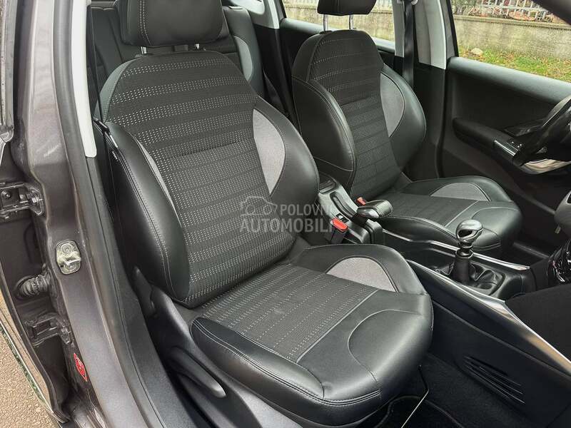 Peugeot 2008 1.6 eHDi Svajcarska