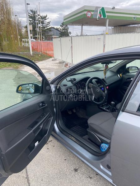 Opel Astra H 