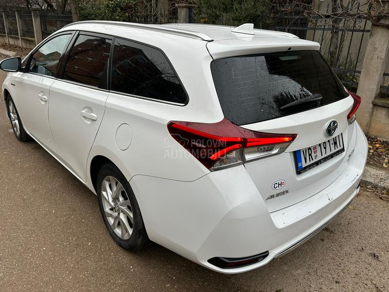 Toyota Auris 1.8i HYBRID