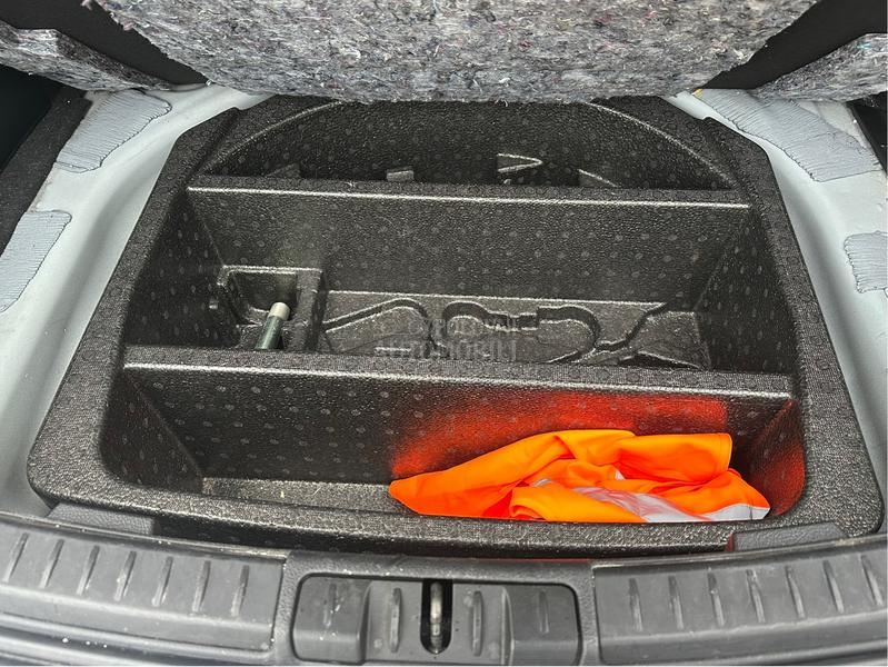 Toyota Auris 1.8i HYBRID