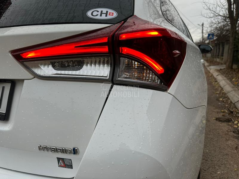 Toyota Auris 1.8i HYBRID